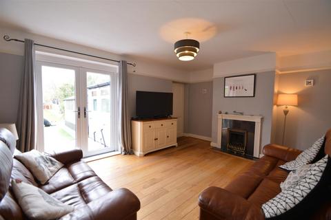 3 bedroom terraced house for sale, 32 Meole Crescent, Shrewsbury, SY3 9ET