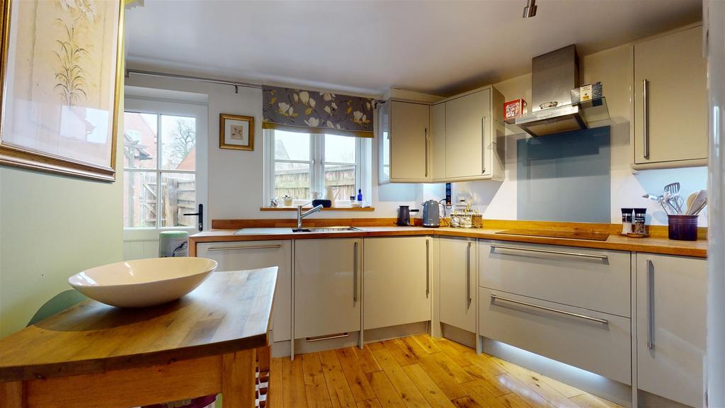 Blackberry Way, Midsomer Norton, Radstock 3 bed terraced house for sale