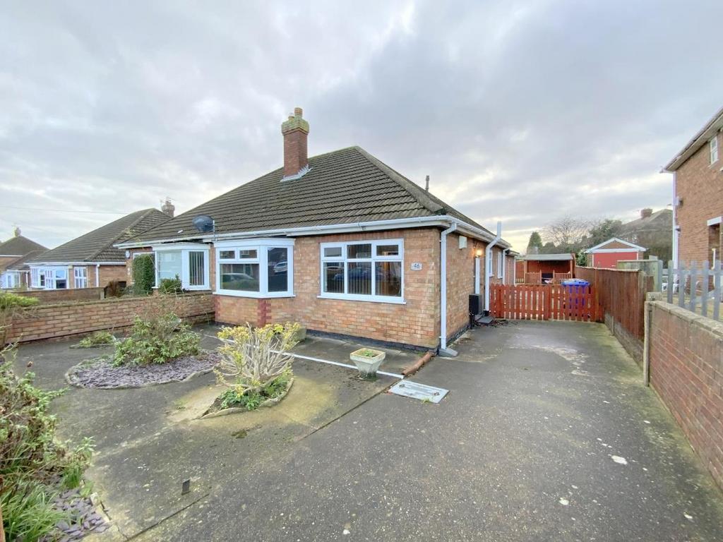 Craithie Road, Cleethorpes 2 bed semidetached bungalow for sale £170,000