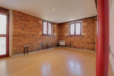 2 bedroom apartment for sale, Biddle & Shipton, Gloucester Docks