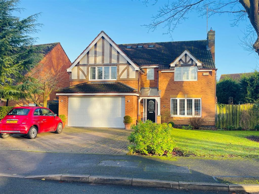 Hammersmith Close, Upper Saxondale, Nottingham 5 bed detached house for