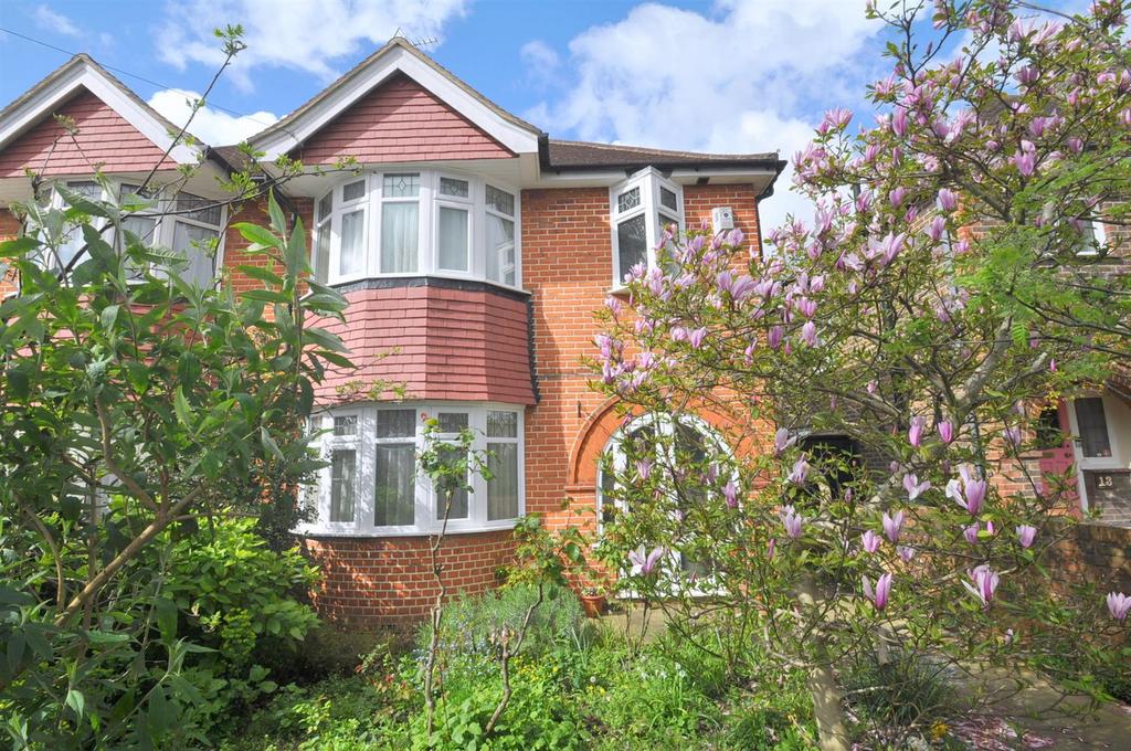 Bowood Avenue, Roselands, Eastbourne 3 bed semidetached house for sale