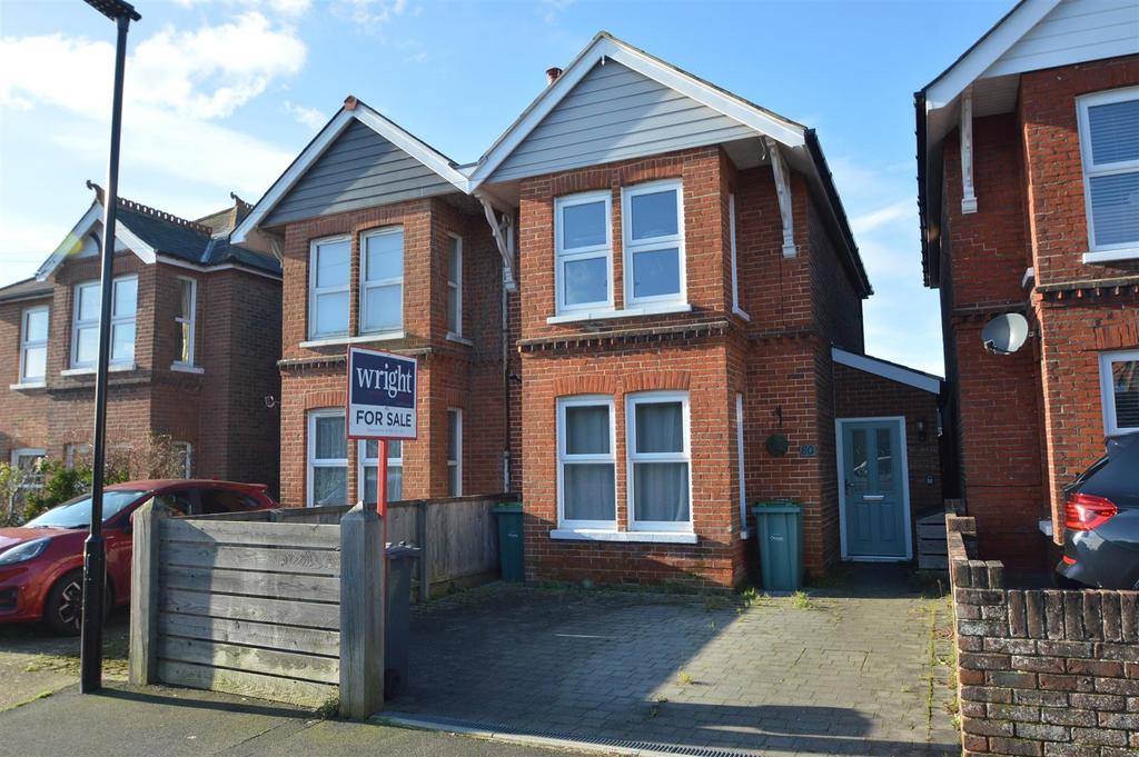 ELMFIELD, RYDE 3 bed semidetached house £352,000