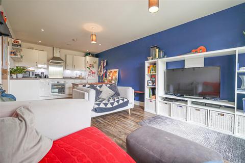2 bedroom apartment for sale, The Embankment, Nash Mills Wharf, Hemel Hempstead