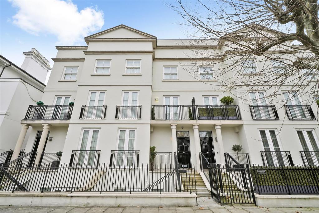 St. Peters Square, London W6 5 bed house £14,998 pcm (£3,461 pw)