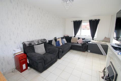 72 Gloucester Crescent, Staines-upon-thames, TW18 1PS