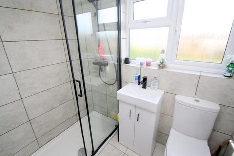 72 Gloucester Crescent, Staines-upon-thames, TW18 1PS