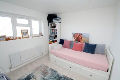 72 Gloucester Crescent, Staines-upon-thames, TW18 1PS