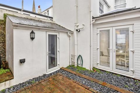 2 bedroom terraced house for sale - Victoria Street, Brighton