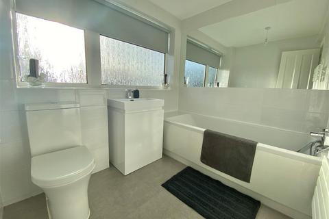 23 Millers Meadow, Rainow, Macclesfield, SK10 5UE