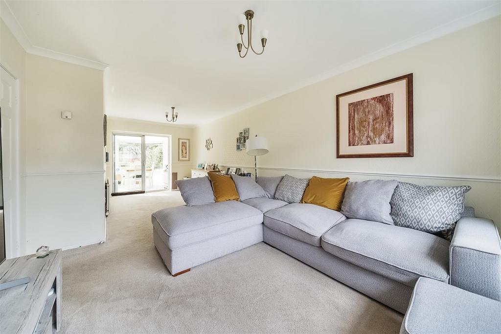 Westbury Drive, Macclesfield 3 bed semidetached house for sale £310,000