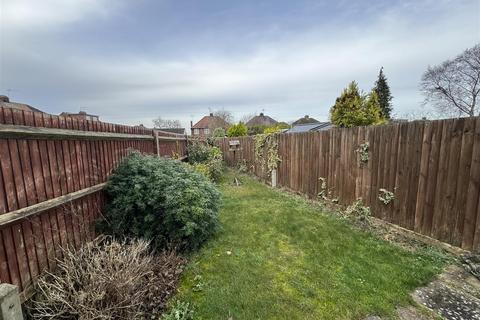 2 bedroom end of terrace house for sale, Jeans Way, Dunstable