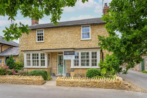 4 bedroom house for sale, High Street, Stoke Goldington, Newport Pagnell