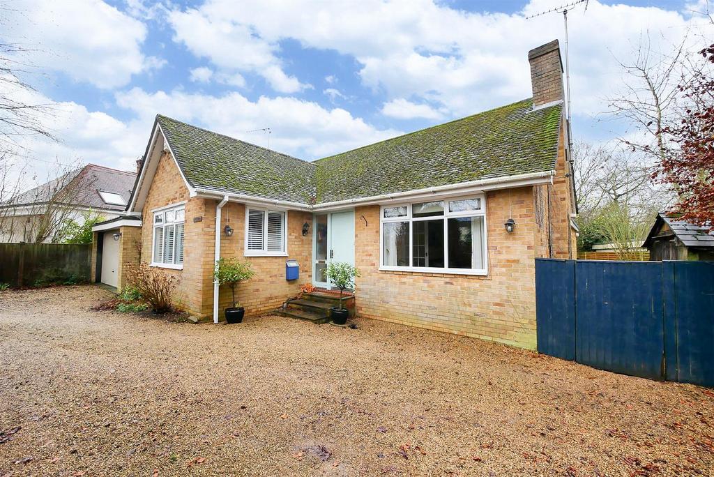 Abingdon Road, Burcot OX14 3 bed detached bungalow £550,000