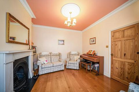 11 Whitehall Gardens, London, E4 6EH