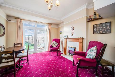 11 Whitehall Gardens, London, E4 6EH