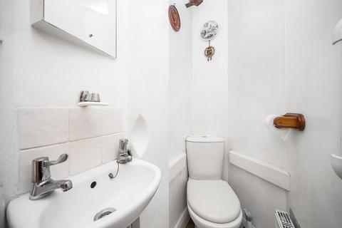 11 Whitehall Gardens, London, E4 6EH