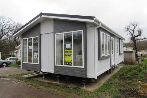 2 bedroom mobile home for sale, Shalloak Road, Broad Oak, Canterbury