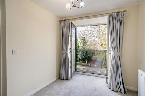 1 bedroom apartment for sale, Oakfield Court, Crofts Bank Road, Urmston, Manchester, M41 0AA