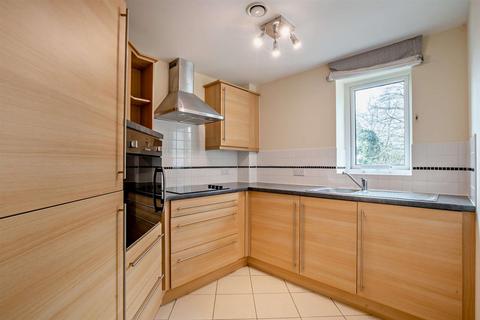 1 bedroom apartment for sale, Oakfield Court, Crofts Bank Road, Urmston, Manchester, M41 0AA