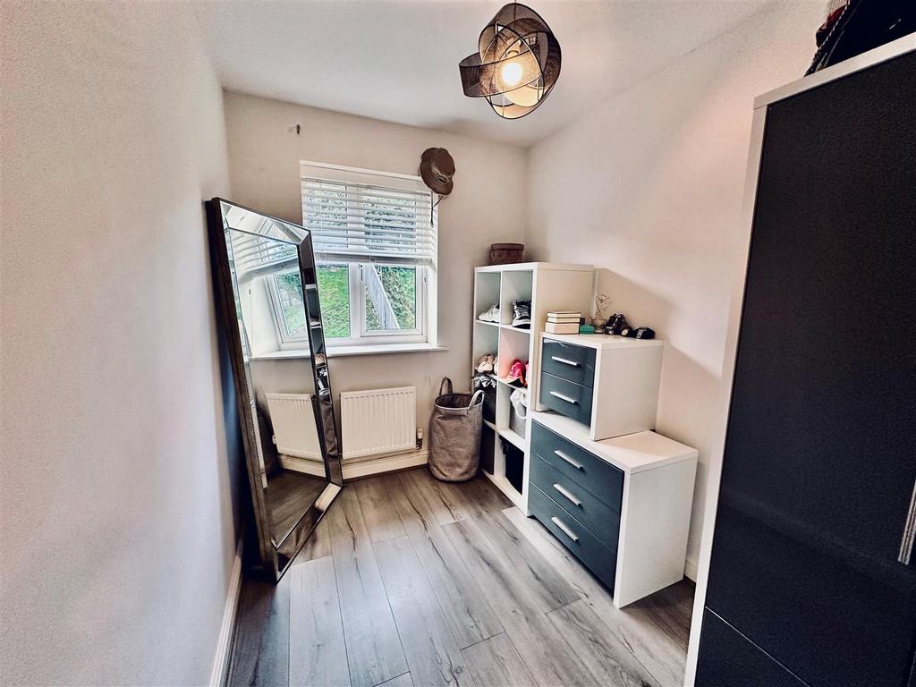 Bedroom 3.jpg