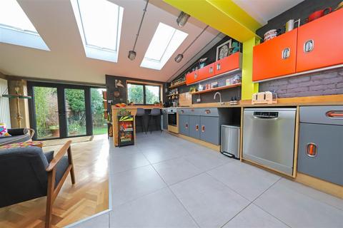 2 Downsview Road, Portslade, Brighton, BN41 2HQ