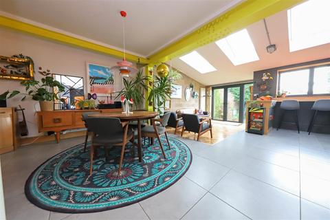 2 Downsview Road, Portslade, Brighton, BN41 2HQ