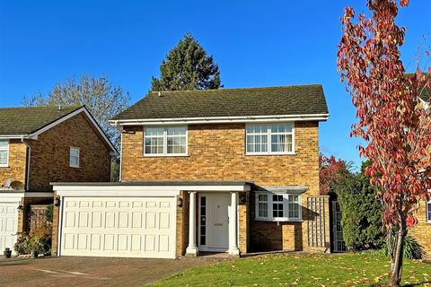 10 Beehive Way, Reigate, RH2 8DY