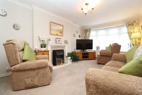 2 bedroom semi-detached bungalow for sale - Elder Grove, Stockton-On-Tees. TS19 0LY