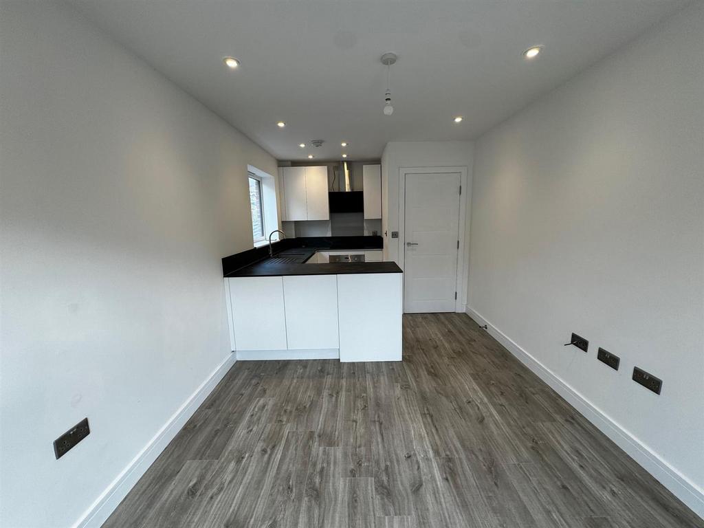 Kitchen - 2.jpg