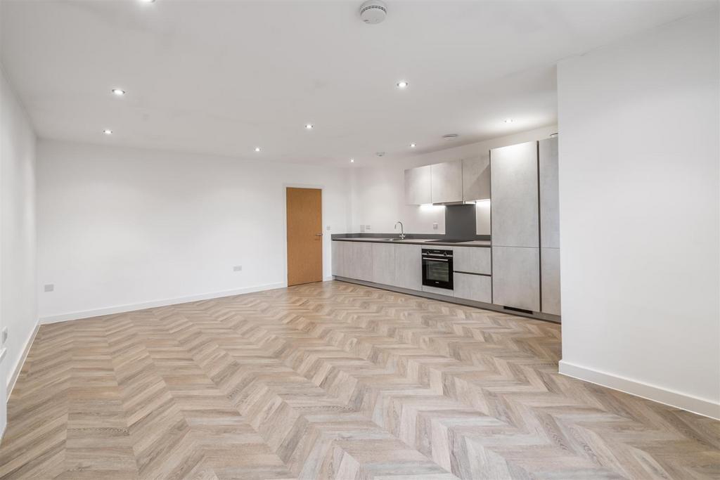 Apartment 8 50 School Road-6 lo.jpg