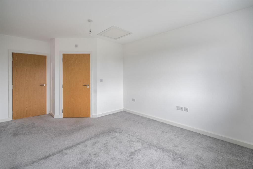 Apartment 8 50 School Road-2 lo.jpg