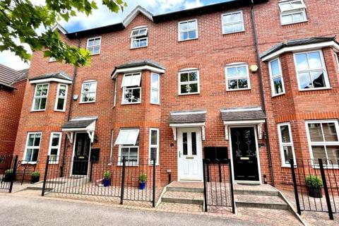 8 The Square, Northampton, NN4 5AR