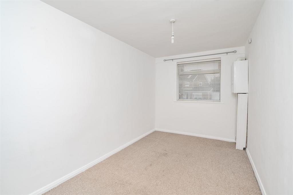 102 Swanswell Road-2 lo.jpg