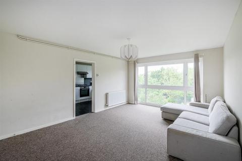 2 bedroom flat for sale, Chingford Avenue, Chingford