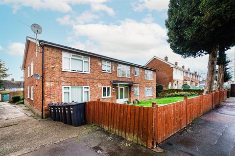 1 bedroom maisonette to rent, Chigwell Road, Woodford Green