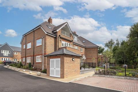 2 bedroom flat for sale, Melbourne Mews, Wheathampstead,