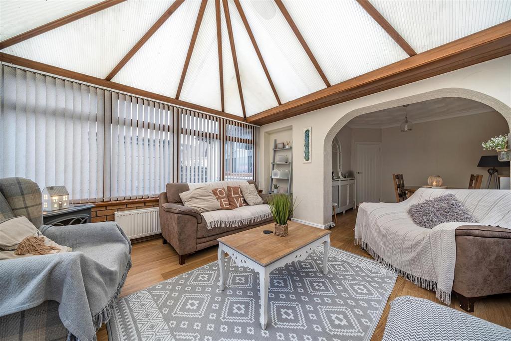Belgrave Road, Gorseinon, Swansea 3 bed detached bungalow for sale £