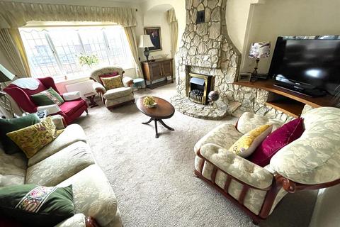 28 Maenor Helyg, Pembrey, Burry Port, SA16 0TU
