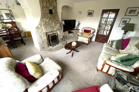 28 Maenor Helyg, Pembrey, Burry Port, SA16 0TU