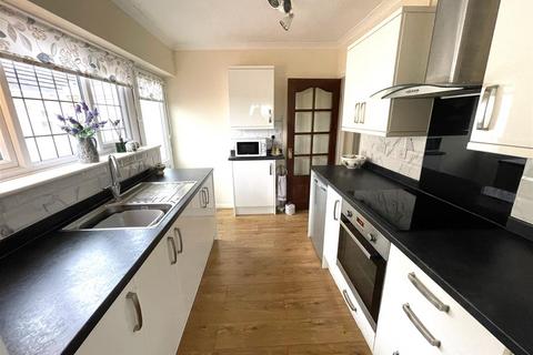28 Maenor Helyg, Pembrey, Burry Port, SA16 0TU