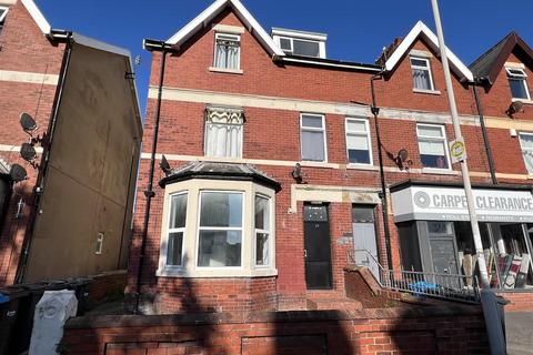 Ground floor flat to rent - 29 St. Davids Road South, Lytham St. Annes