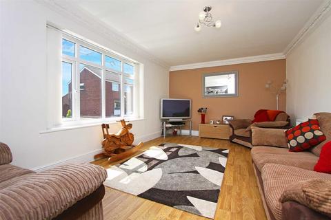 4 bedroom detached house for sale - The Ridings, Whitley Bay