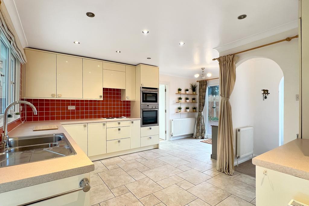 Kitchen/Breakfast Room
