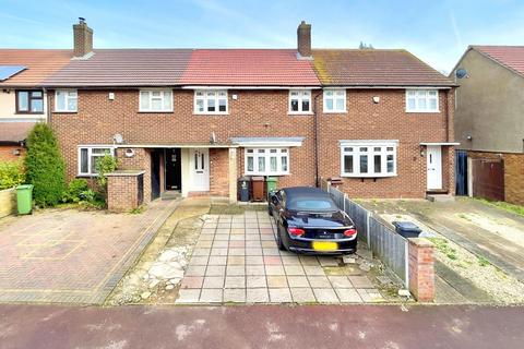 5 Hazel Grove, Romford, RM6 5PX