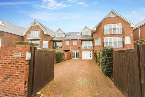 3 bedroom terraced house for sale, Beach Way, Blyth