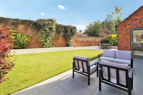 5 Elliotts Orchard, Barford, Warwick, CV35 8ED