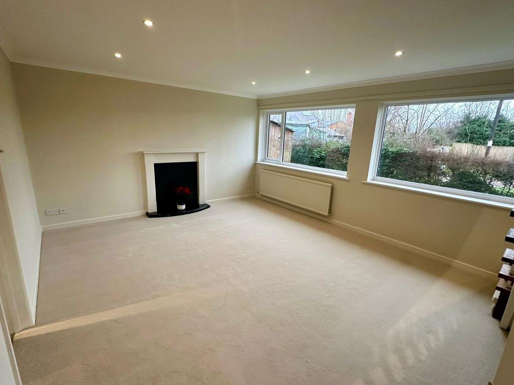 Bakers Furlong, Burghill, Hereford, HR4 2 bed detached bungalow for