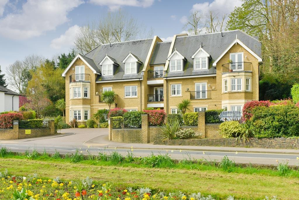 2 Park Heights, South Street, Epsom (Exts.) (1 of