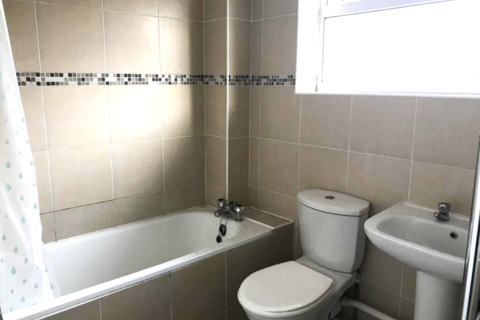 3 bedroom end of terrace house to rent, Bracknell, BerkshIre, RG12